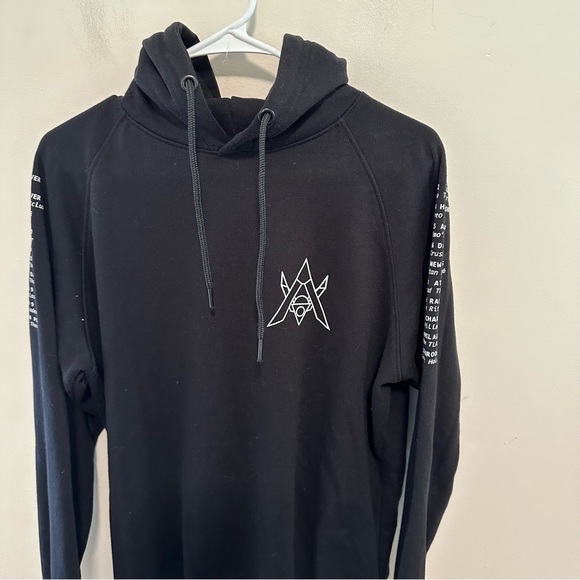 Different World British Rock Band Tour Sweatshirt Hoodie - Picture 4 of 5